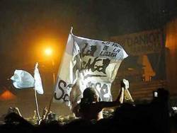 Imagen bengala-muerto-la-renga