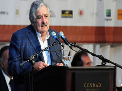Imagen mujica-uruguay-ley-medios